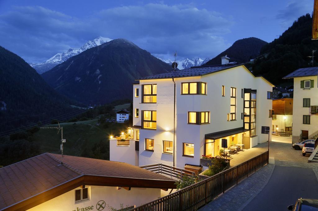 Hotel Sonne Stelvio Exterior photo